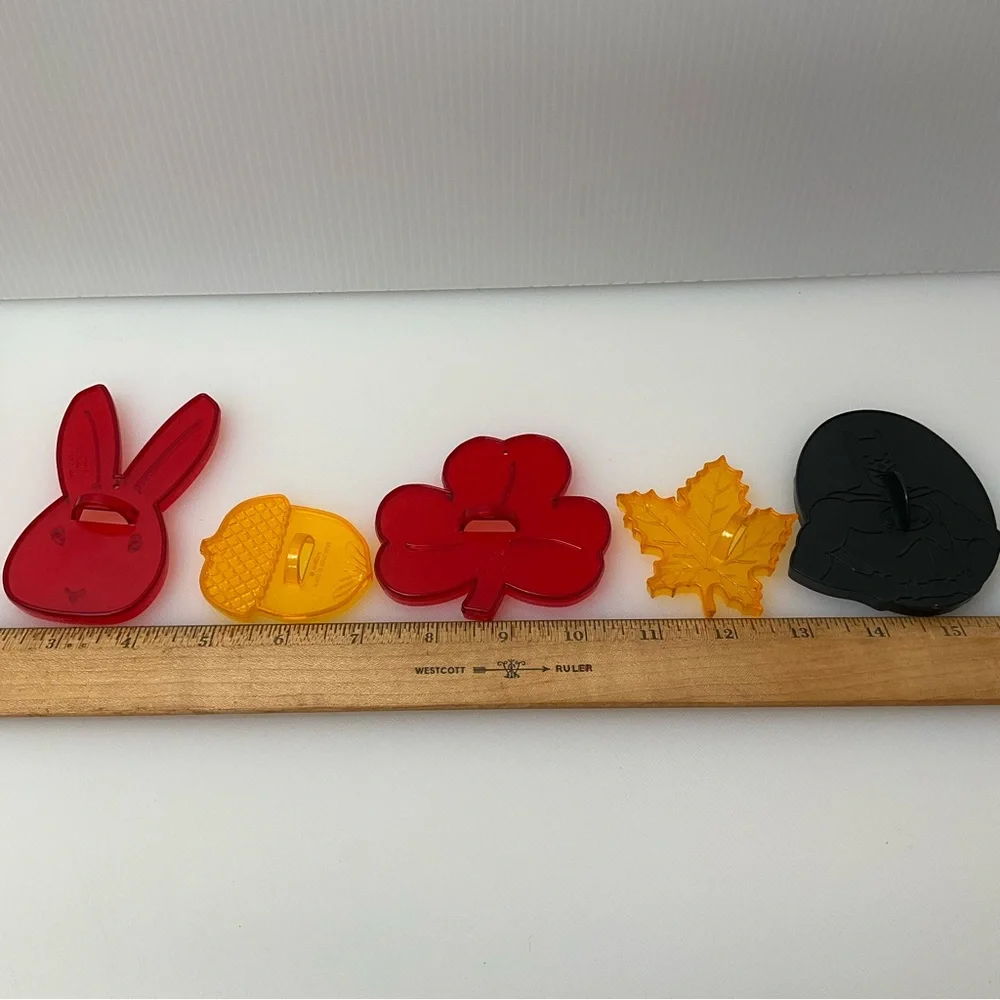 VINTAGE Cookie Cutters DC Comics Batman 1989 Rice Krispies Fall Shamrock Batman